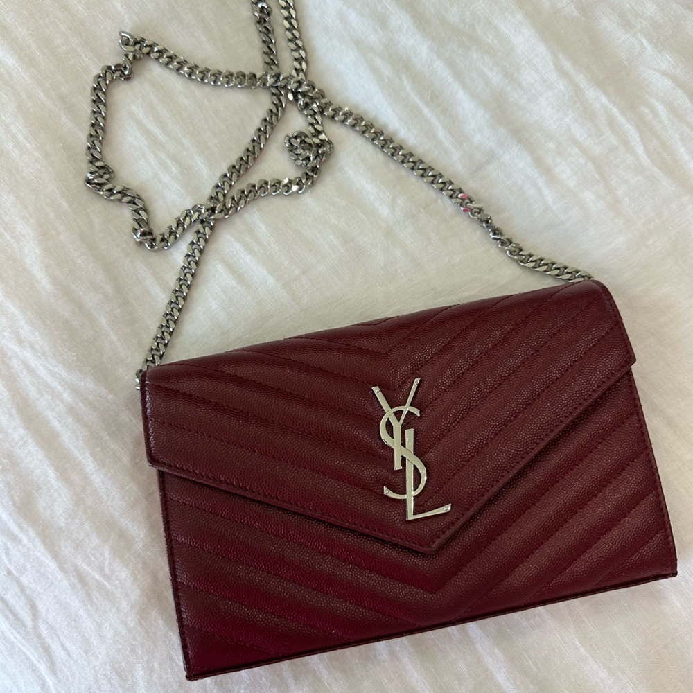 Saint Laurent CLASSIC CASSANDRE CHAIN WALLET IN GRAIN DE POUDRE LEATHER